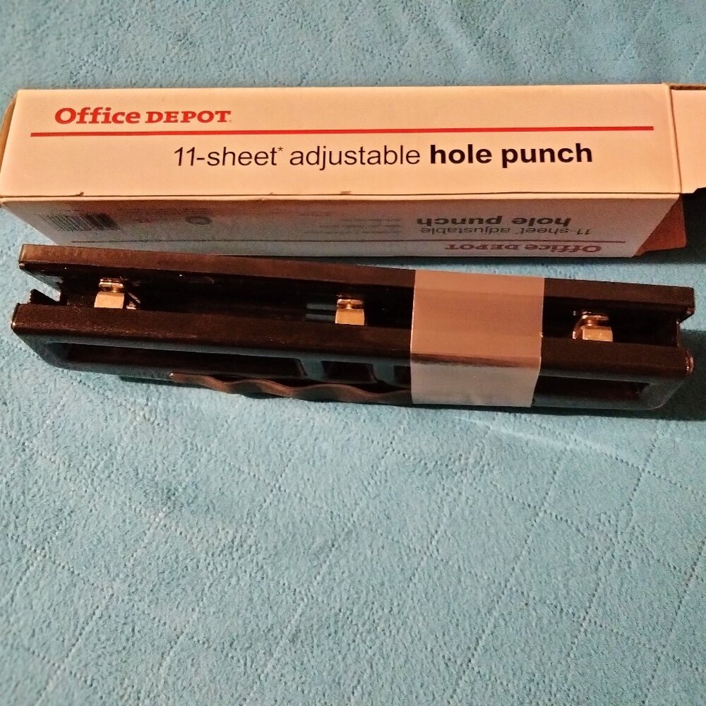 Office Depot 11 Sheet Adjustable combinations 3 or 2 Hole Punch Metal Black